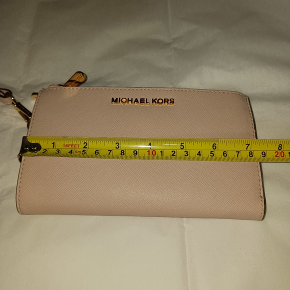 NWOT! MICHAEL KORS WRISTLET (OVERSIZED, DOUBLE ZIPPER) - Picture 12 of 13